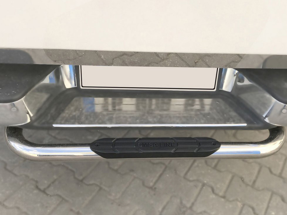 Задній захист Omsa (нерж) 70 мм для Toyota Hilux 2015-2024 рр