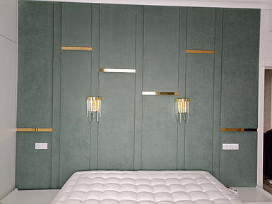 М'яка панель із металевими вставками