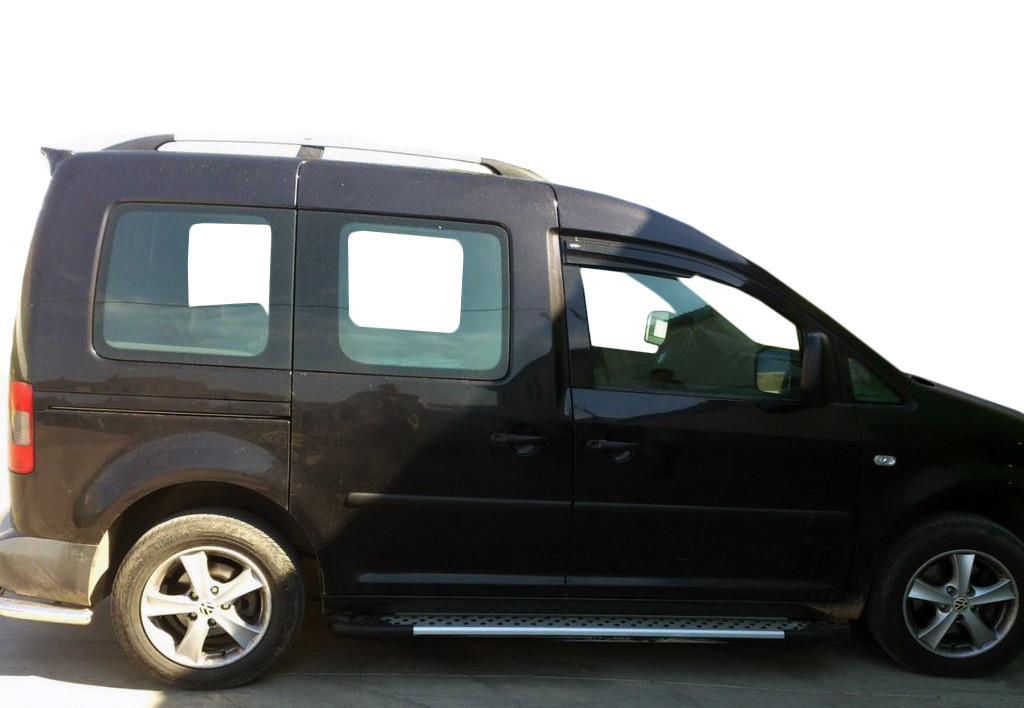 Бокові пороги Allmond Grey (2 шт., алюм) Стандартна база для Volkswagen Caddy 2004-2010 рр, фото 1