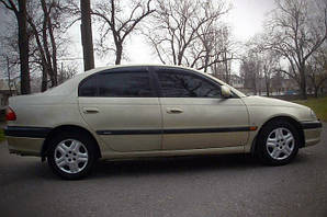 Вітровики SD (4 шт, HIC) для Toyota Avensis 1998-2003 років