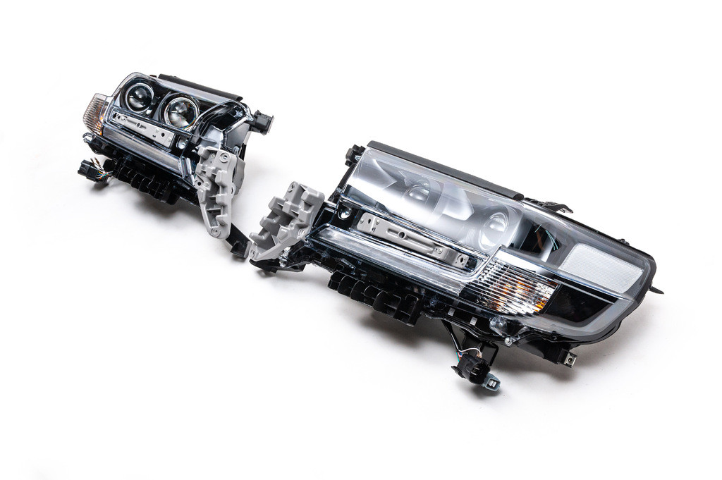Передні фари 2016-2024 (Executive) для Toyota Land Cruiser 200, фото 1