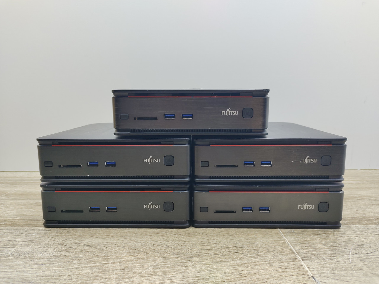 Міні ПК USFF Fujitsu Esprimo Q920 i3-4130T 2(4)х2.90 GHz/Q87/RAM 8 GB/SSD 120 GB/DVI-I/DP/Гар.12міс!