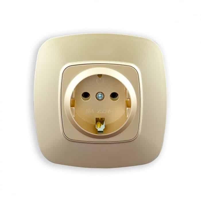 Розетка одинарна з заземленням золото. Гарантія 24 місяці.