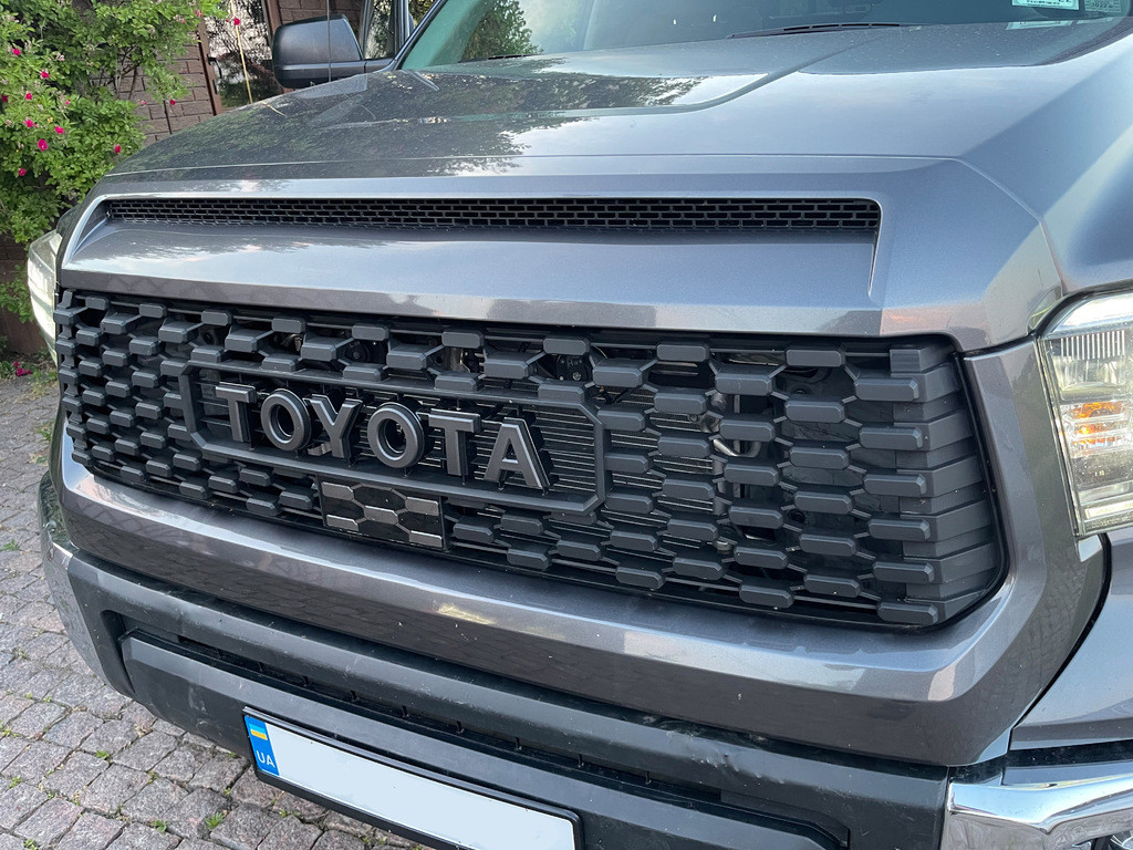 Передні решітку тип-2 (2014-2024) для Toyota Tundra рр