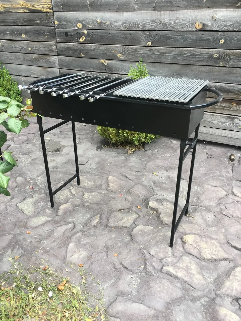 Мангал Mzavod Гектор на 12 шампурів 3мм на ніжках, фото 1