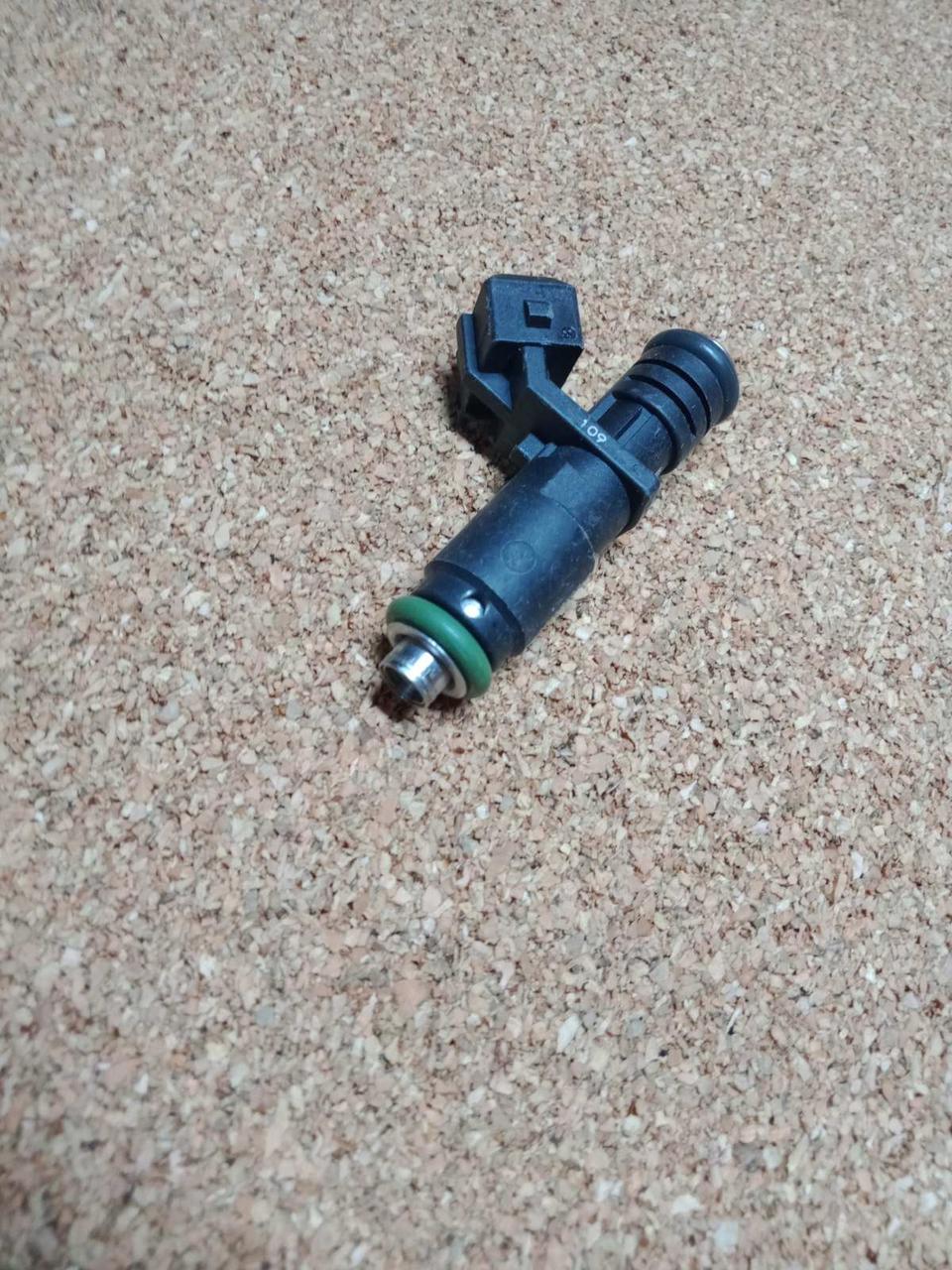 Форсунка паливна 0,8\1,1 л SIEMENS 2 вприск SV107683 Chery QQ Чери Куку, Чері Кюкю, фото 1