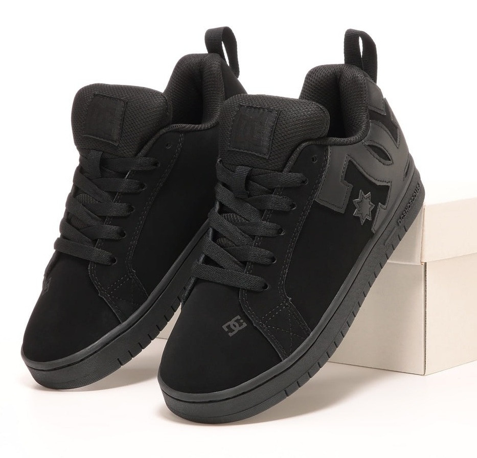 Жіночі кросівки кеди DC Shoes весна-осінь повсякденні замшеві чорні 37-40. Живе фото