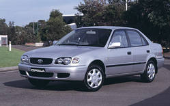 Лобове скло на Toyota Corolla E110 1995-01 р.в.