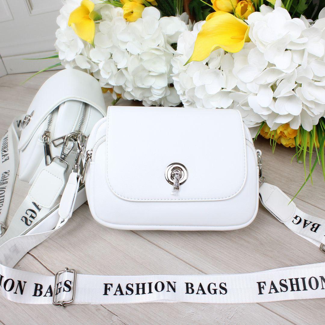 Жіноча сумочка через плече з клапаном сумка клатч біла екошкіра