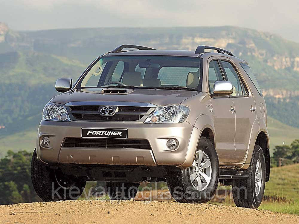 Лобове скло на Toyota Fortuner з 2005 р.в., фото 1