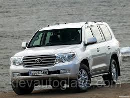 Лобове скло на Toyota Land Cruiser 200 c 2008 р. в.