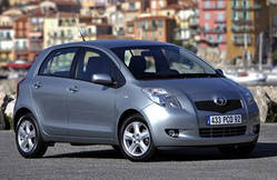 Лобове скло на Toyota Yaris 2005-11 р.в.