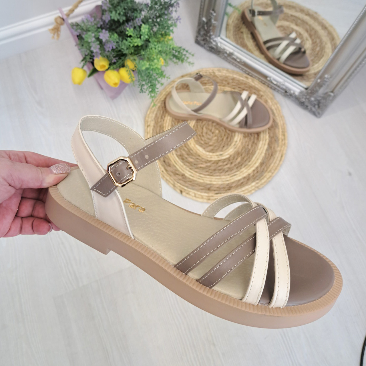 Босоніжки жіночі шкіряні на низькому ході. Колір візон, бежевий. 40 розмір, фото 1