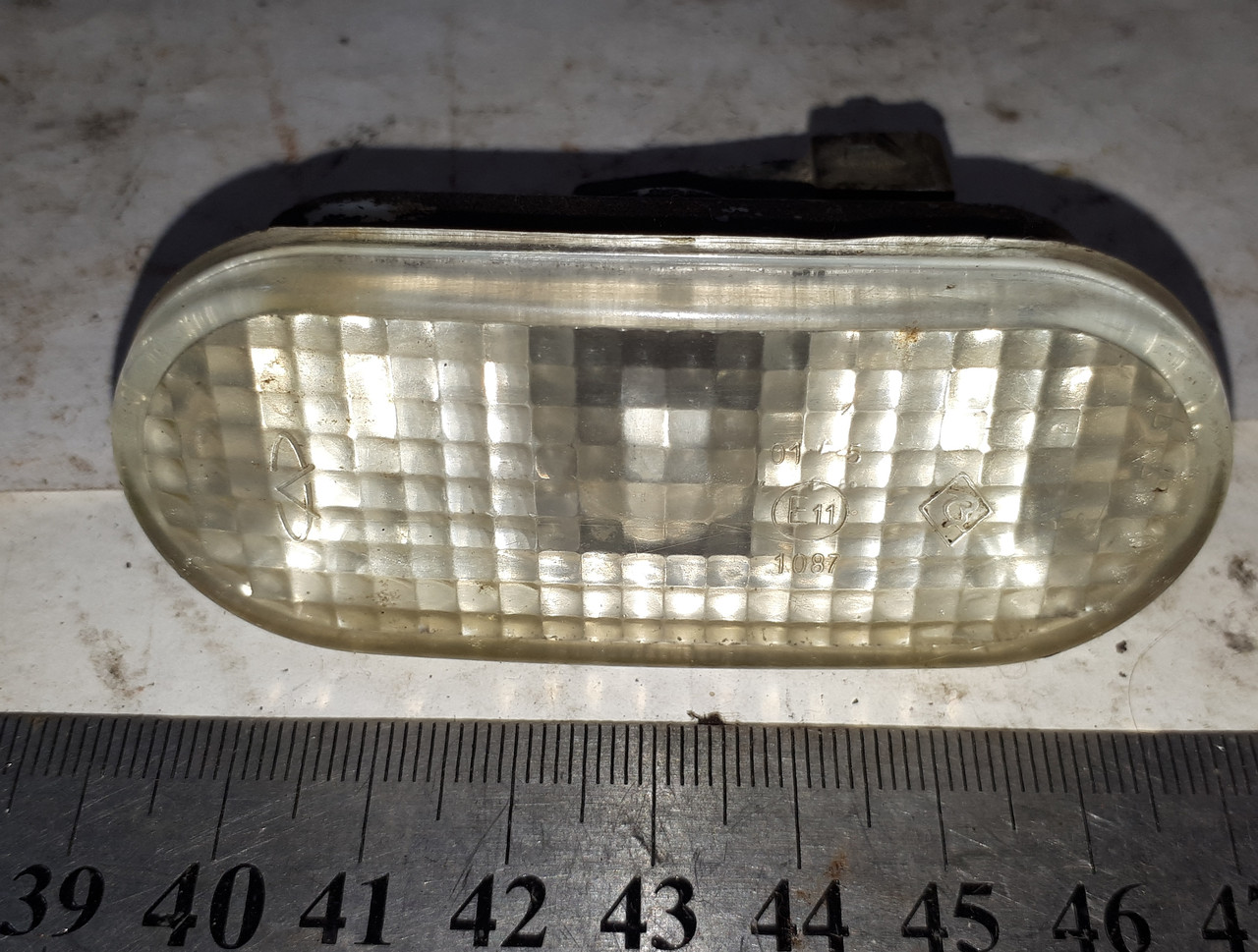 Повторювач повороту в крило покажчик білий A11-3731010 Чері Амулет Chery Amulet
