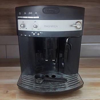 Кавомашина б/у Delonghi magnifica ESAM 3000