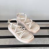 Босоніжки, сандалі