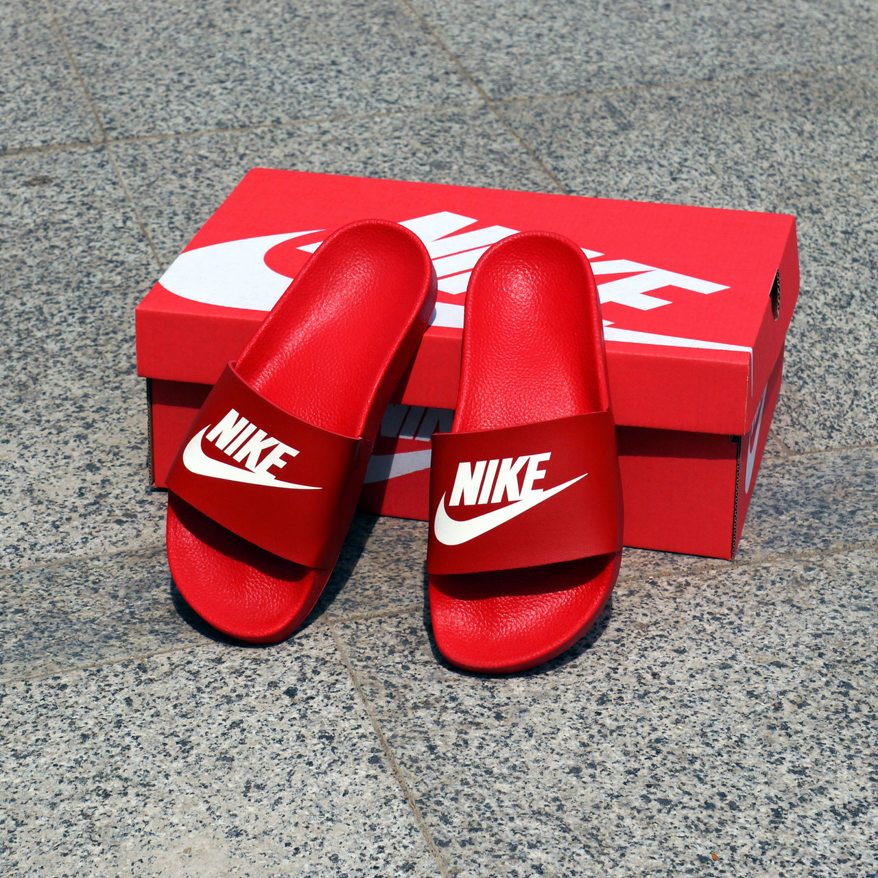 Cланці Nike шльопанці тапочки червоні 37 23.5 cм
