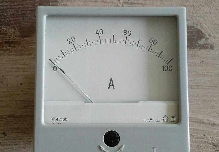 Амперметр М42100 0-100А