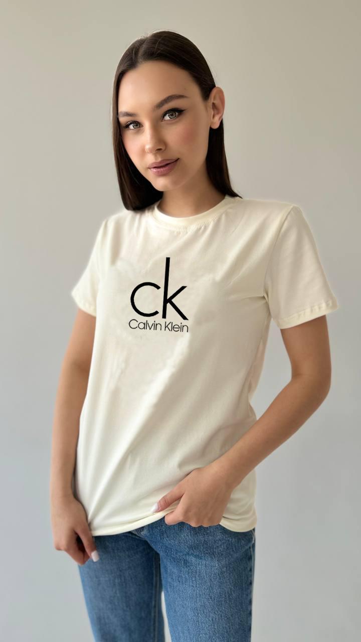 Футболка жіноча літня Calvin Klein стильна молодіжна на дівчину футболки з коротким рукавом повсякденні