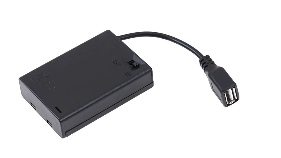 Бокс із виходом USB для 3 шт акумулятора та батарейок R6 (AA)
