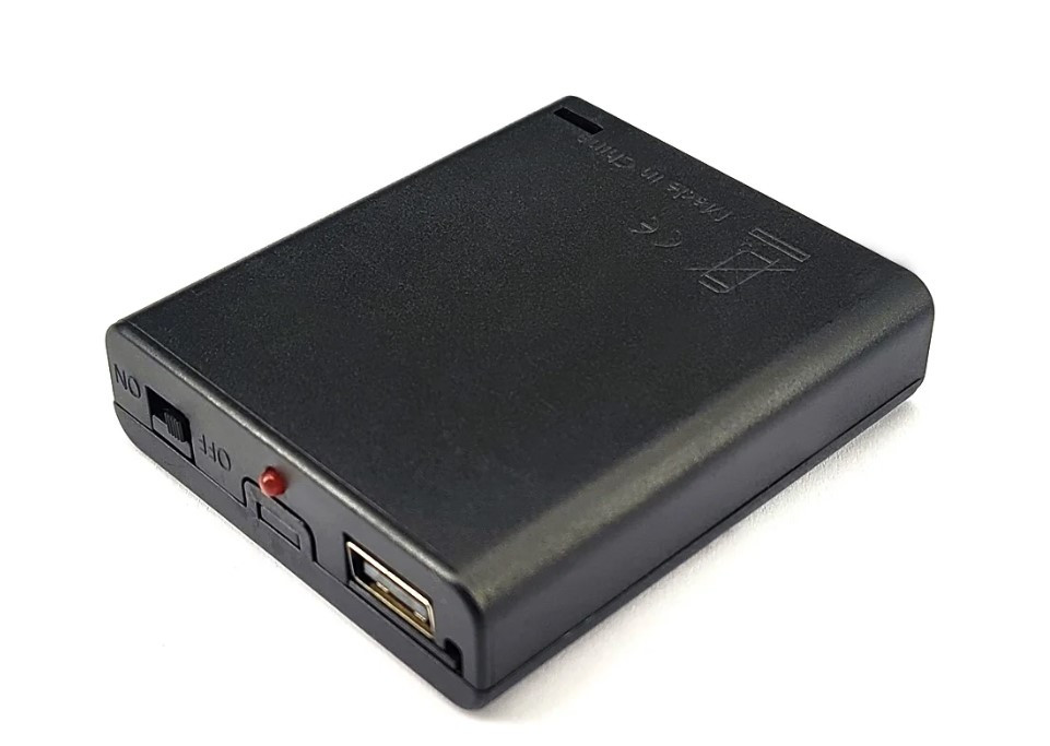 Бокс із виходом USB для 4 шт акумулятора та батарейок R6 (AA)