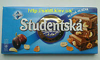 Шоколад Studentska молочний з арахісом та родзинками. 0.180г