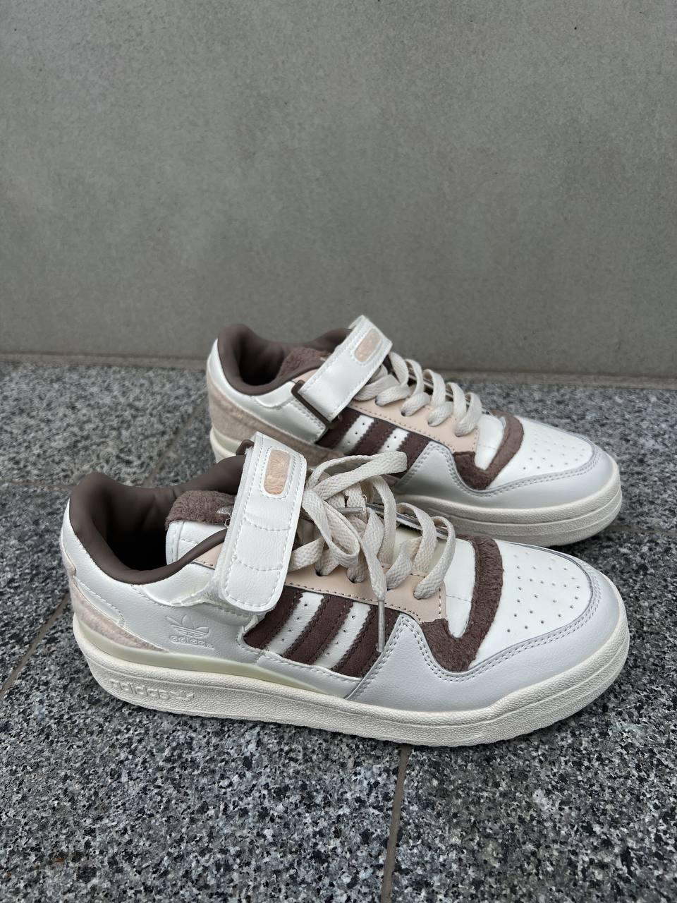 Жіночі кросівки Adidas Originals Forum 84 Teddy Low White Brown Адідас Форум Лов білі шкіра замша демісезон
