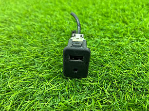 Гніздо USB/AUX CHEVROLET