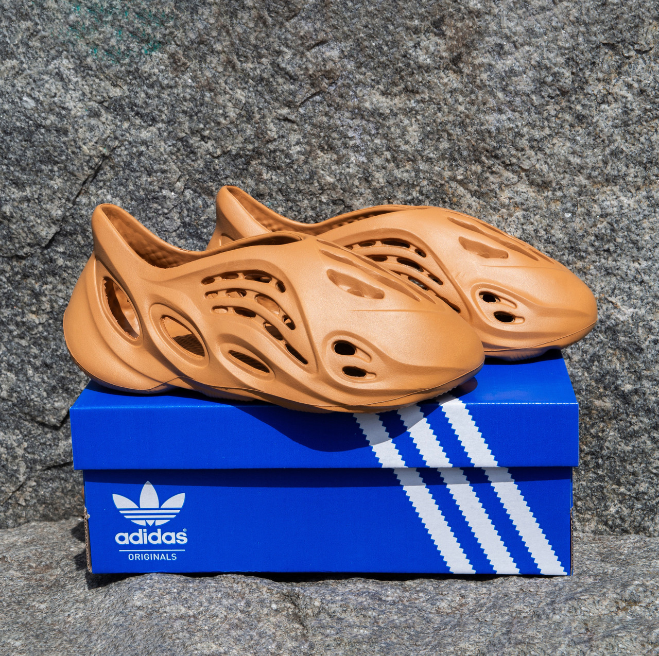 Кросівки тапочки Adidas Yeezy Foam Runner терракотові