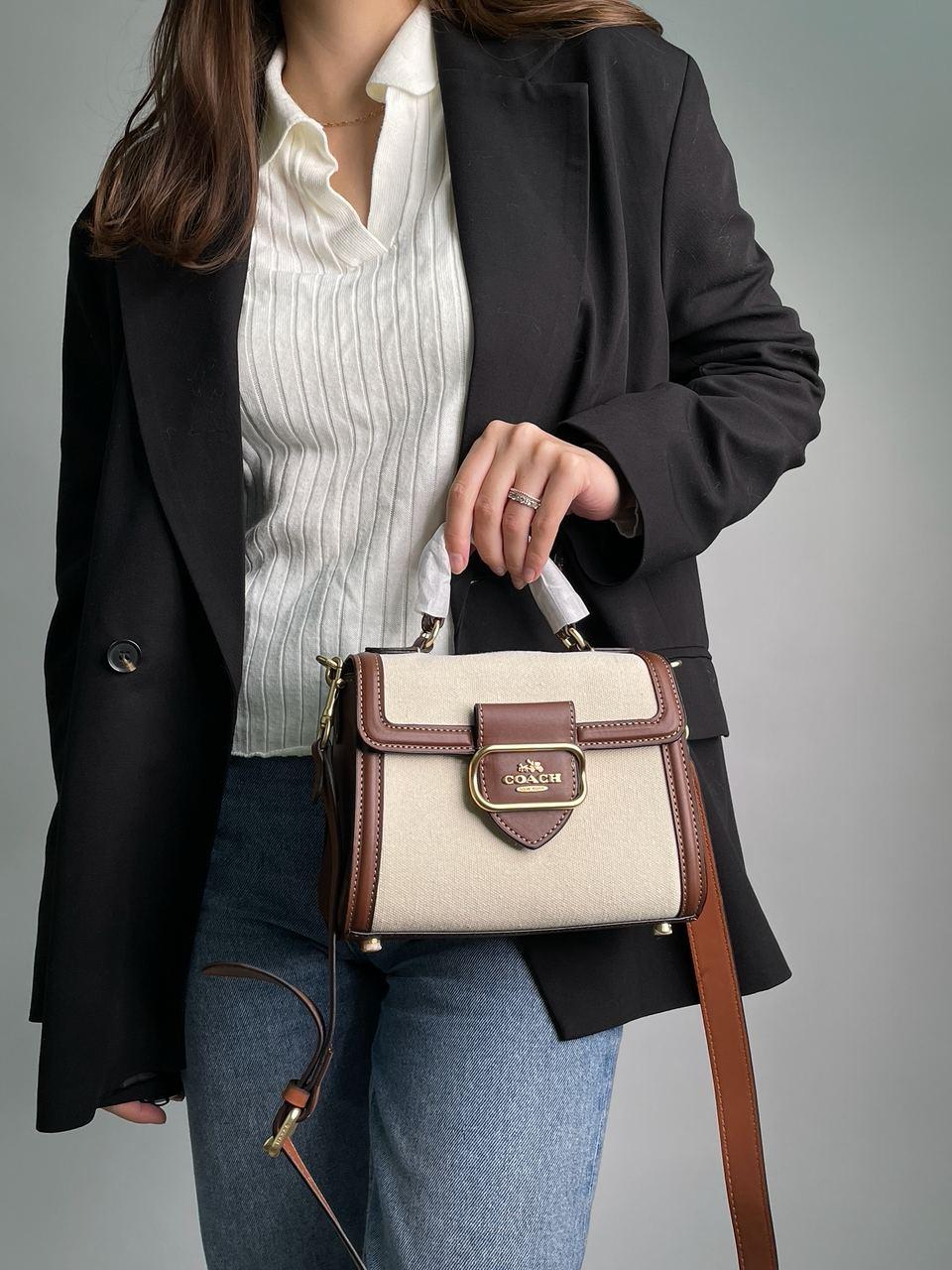 Жіноча сумка Коуч бежева Coach Beige Hero Shoulder Bag in Signature Canvas