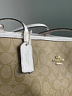Жіноча сумка Коуч бежева Coach Beige Reversible Signature City Tote, фото 10