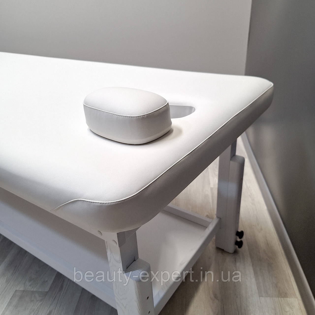 Масажний стіл дерев'яний з регулюванням висоти масажна кушетка з отвором для обличчя КР-8 БІЛА_ST, фото 1