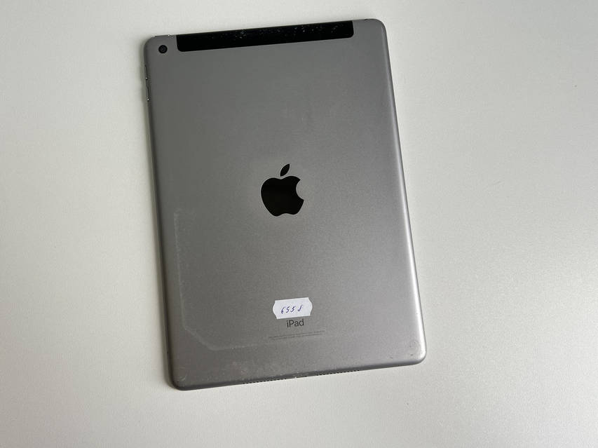 Планшет Apple iPad 9.7 (5-gen) 32Gb Space Gray A1823 Wi-Fi +