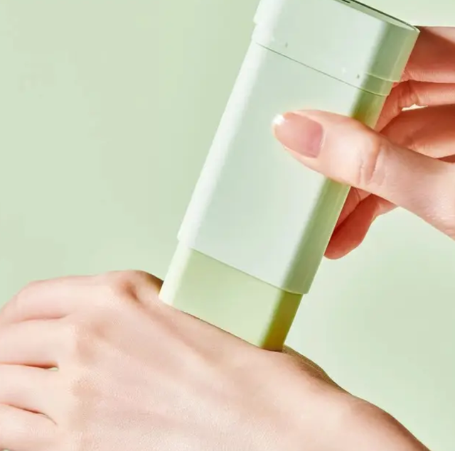 Заспокійливий сонцезахисний стік для чутливої шкіри TOCOBO CICA COOLING SUN STICK Сонцезахисний стік з охолоджувальним ефектом TOCOBO CICA COOLING SUN STICK SPF50+ PA++++