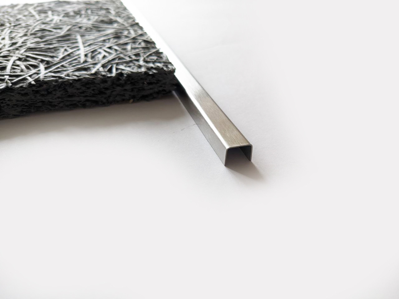 П-подібний профіль 10 мм нержавіюча сталь брашований довжина 2.7 м SSU10, фото 1