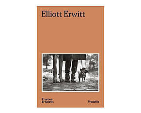 Книга Elliott Erwitt: Photofile.