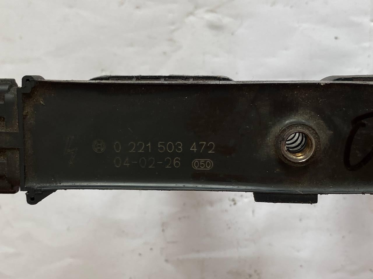 Катушка запалювання Opel Corsa 0 221 503 472 / 0221503472