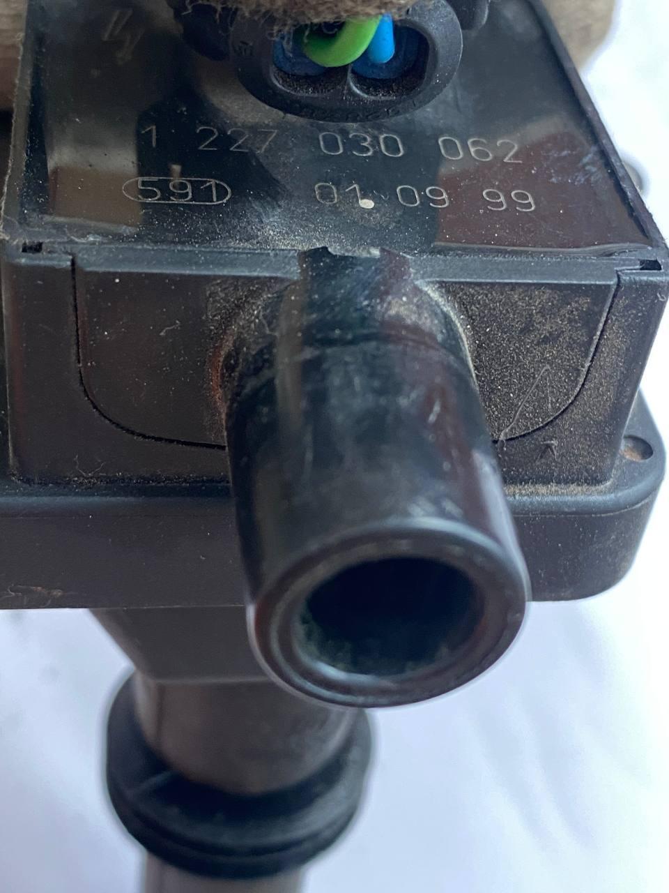 Катушка запалювання Bosch 1 227 030 062 / 1227030062
