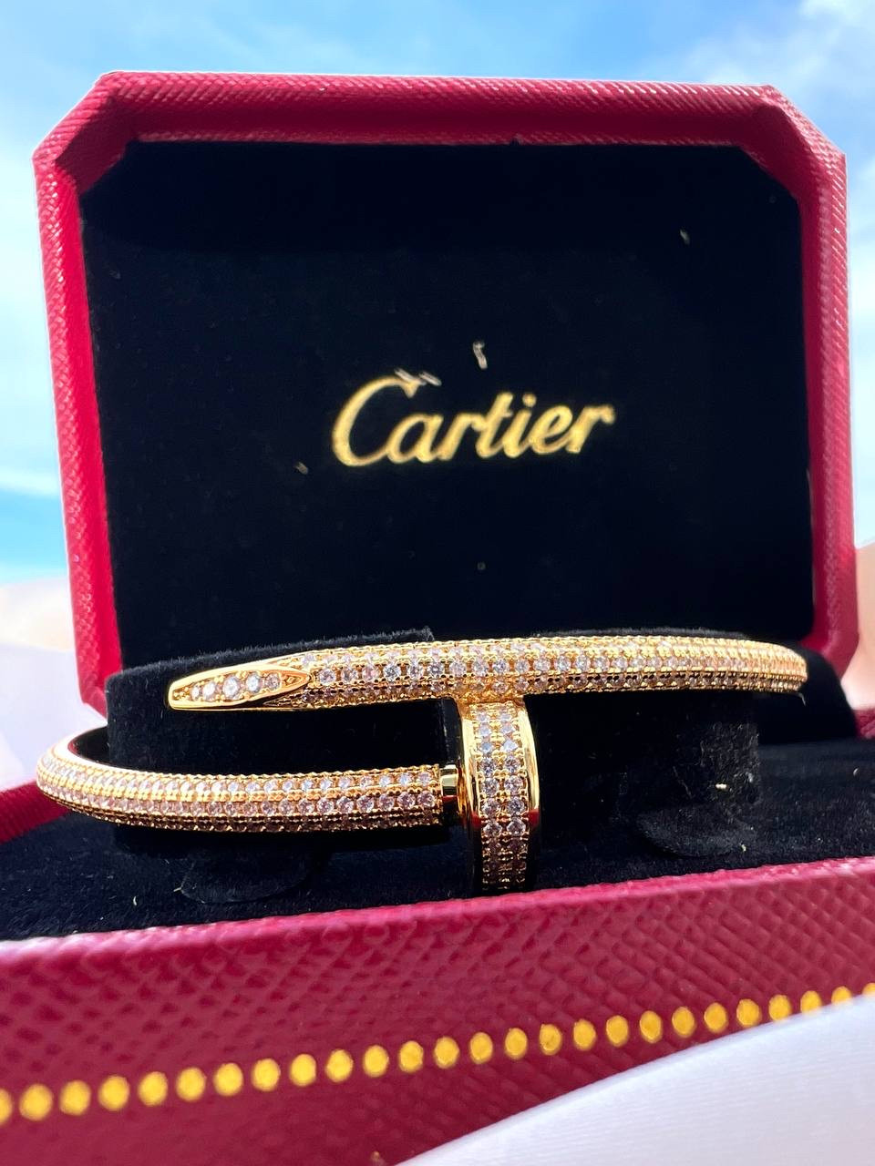 Браслет Cartier цвях позолота з цирконієм в брендовому пакуванні / Красива подарункова упаковка - коробочка з оксамитом та пакет