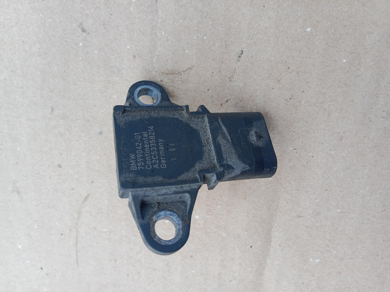 Датчик тиску в колекторі 7599042 BMW n20b20 f10 f20 f25 f15