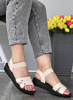 Босоніжки жіночі 8 пар у ящику бежевого кольору 36-41