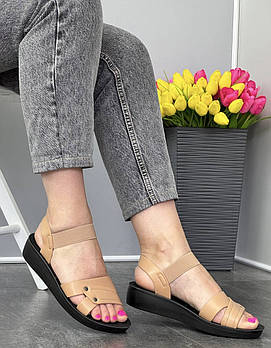 Босоніжки жіночі 8 пар у ящику коричневого кольору 36-41