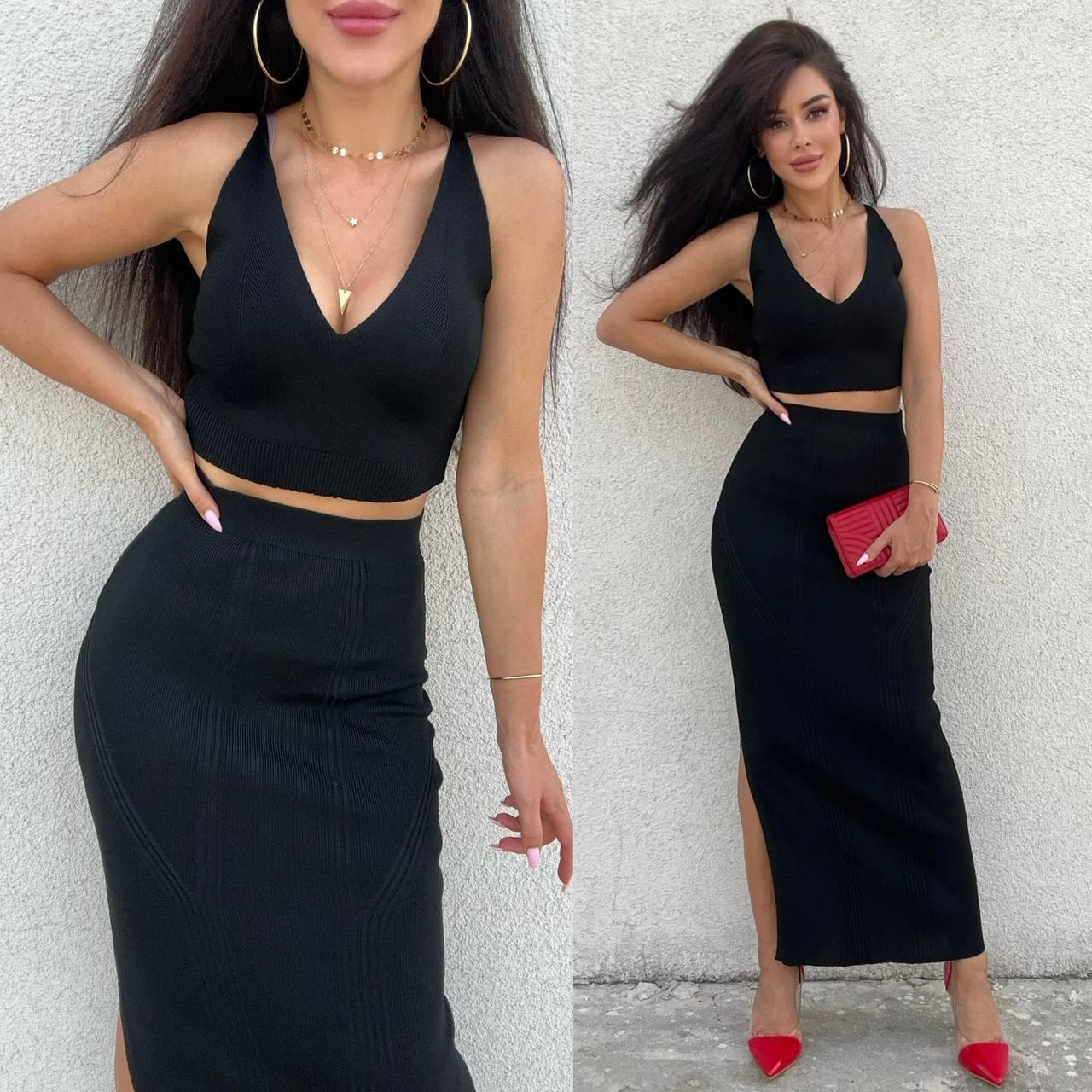 Жіночий молодіжний стильний вязаний літній костюм: топ та довга спідниця з розрізом, фото 1
