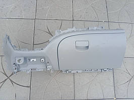 Низ торпедо бардачок Subaru forester sh 66055fg030