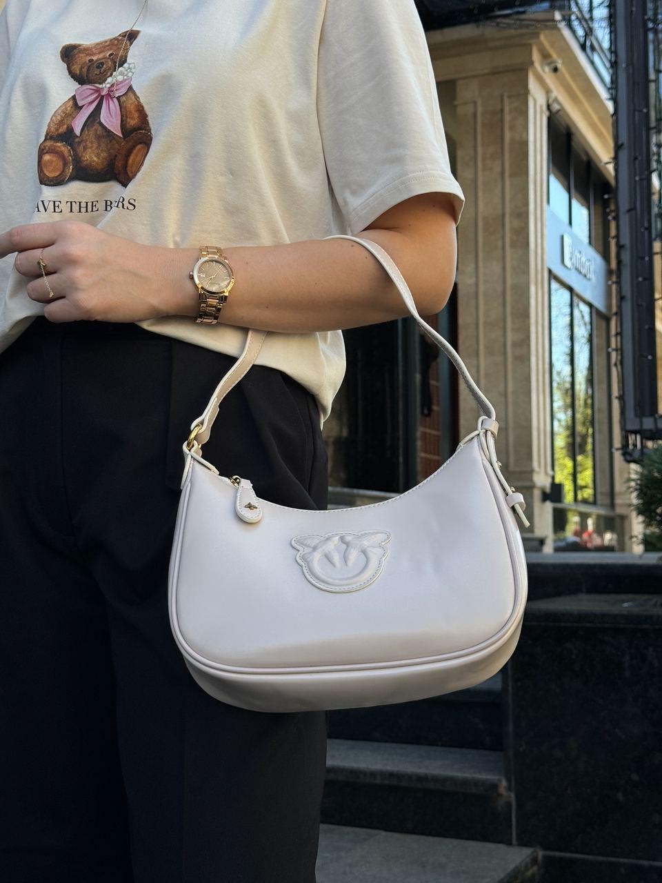 Жіноча сумка Пінко біла Pinko White Half Moon Bag Simply Cream With Leather