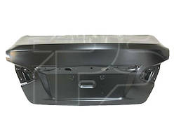 Двері та кришки багажника