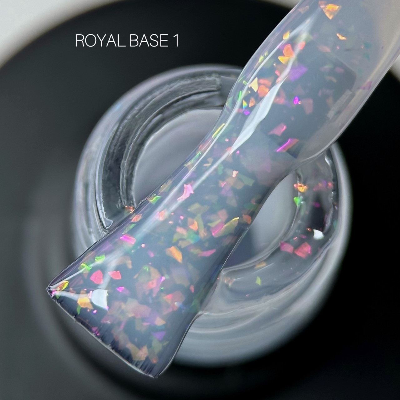 Камуфлююча база для гель лаку з пластівцями юкі Saga Royal Base №01 9 мл