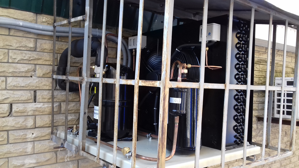 холодильный агрегат на базе компрессора Bristol (США)