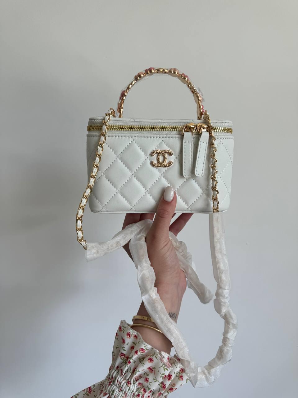 Жіноча сумка Шанель біла Chanel White