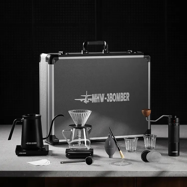 Подарунковий набір B-3 Tactics Set MHW-3Bomber на 12 предметів для приготування кави
